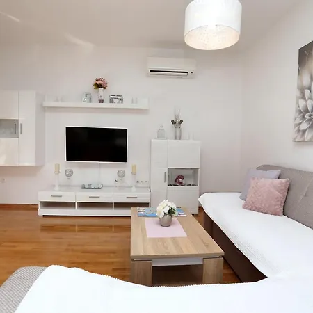 Kolak Apartment Trogir